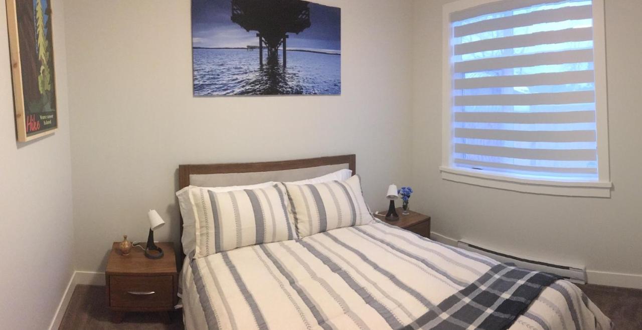 Mollys Cottage-The Suite On Vancouver Island Near Yyj Airport And The Wa And Bc Ferries North Saanich Exteriör bild
